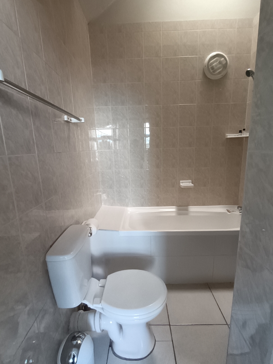 To Let 2 Bedroom Property for Rent in Selection Beach KwaZulu-Natal