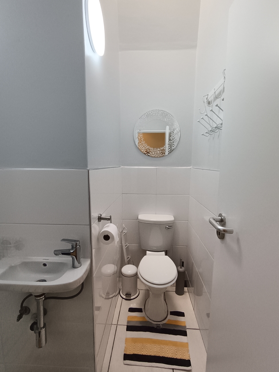 To Let 2 Bedroom Property for Rent in Selection Beach KwaZulu-Natal