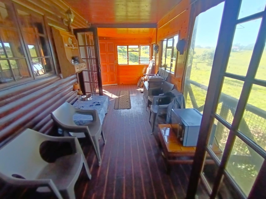 2 Bedroom Property for Sale in Hibberdene KwaZulu-Natal