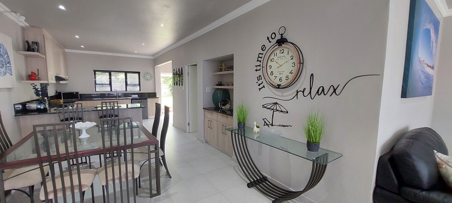 To Let 4 Bedroom Property for Rent in Shelly Beach KwaZulu-Natal