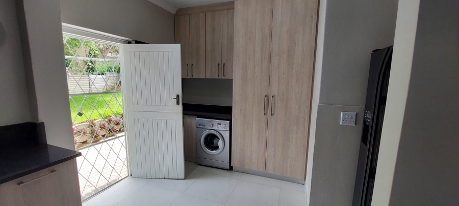 To Let 4 Bedroom Property for Rent in Shelly Beach KwaZulu-Natal
