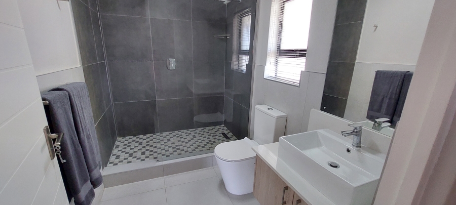 To Let 4 Bedroom Property for Rent in Shelly Beach KwaZulu-Natal