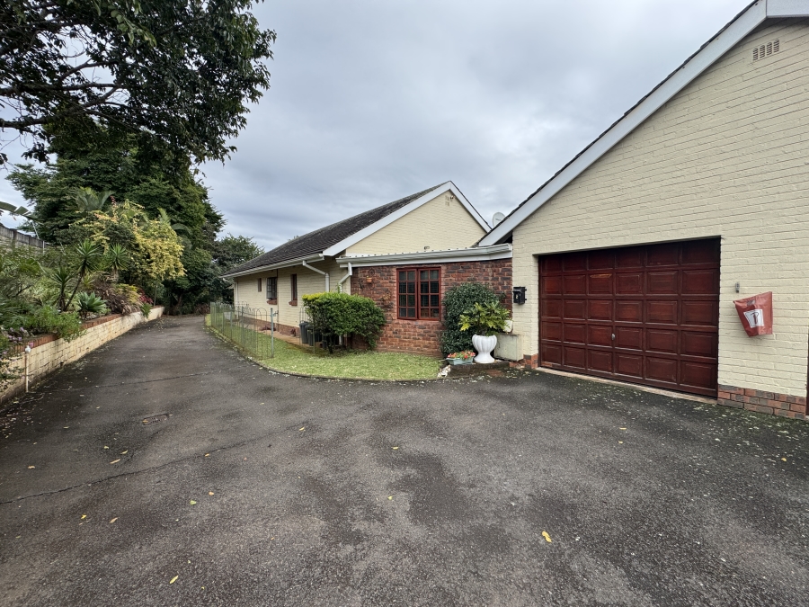 2 Bedroom Property for Sale in Hillcrest Central KwaZulu-Natal
