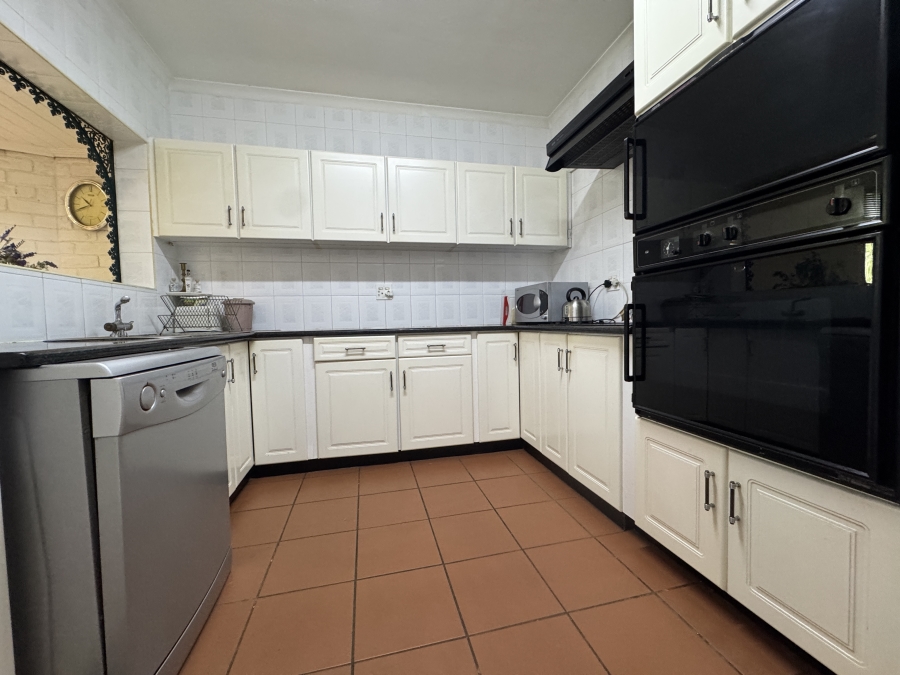 2 Bedroom Property for Sale in Hillcrest Central KwaZulu-Natal