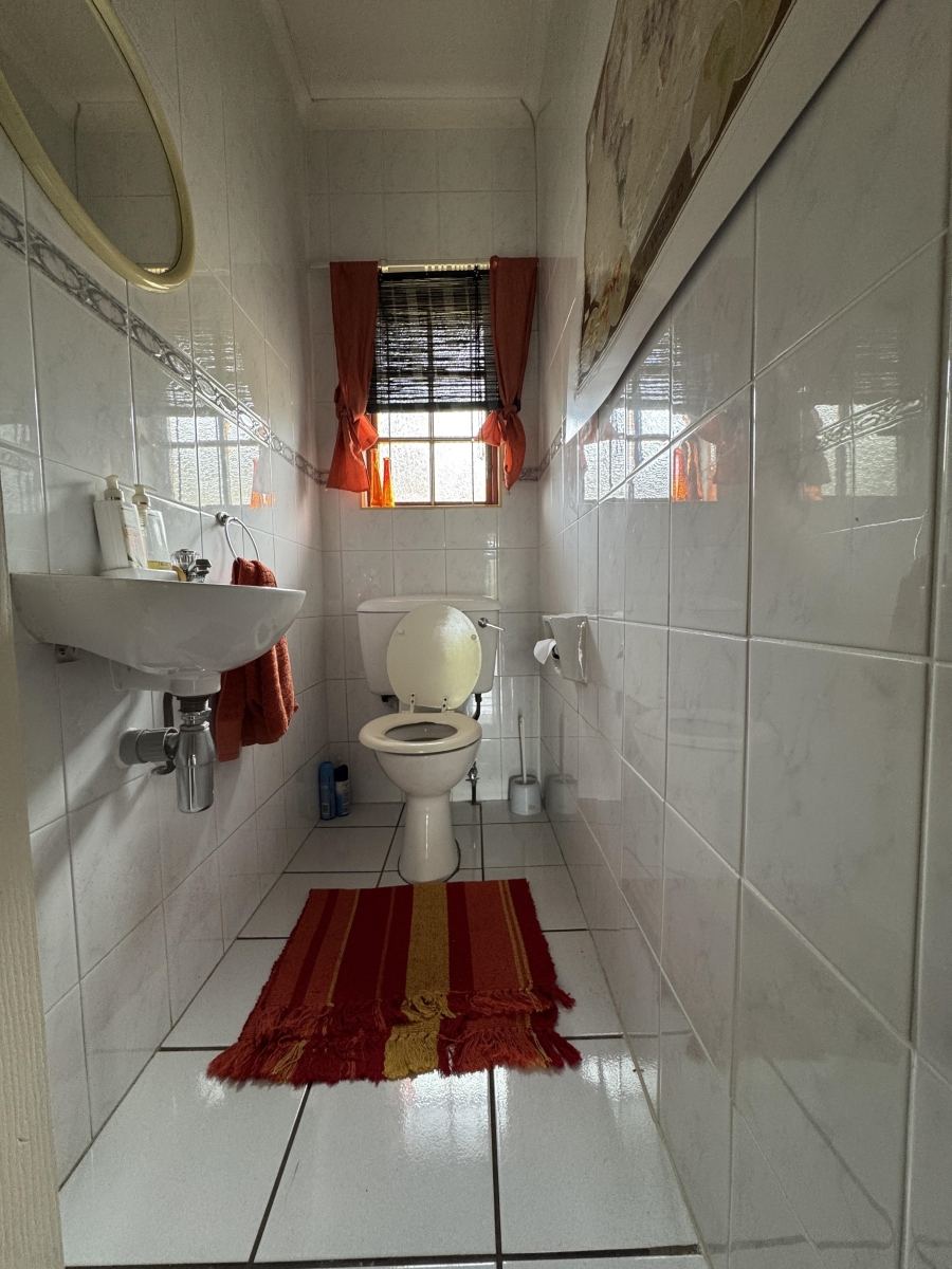 2 Bedroom Property for Sale in Hillcrest Central KwaZulu-Natal