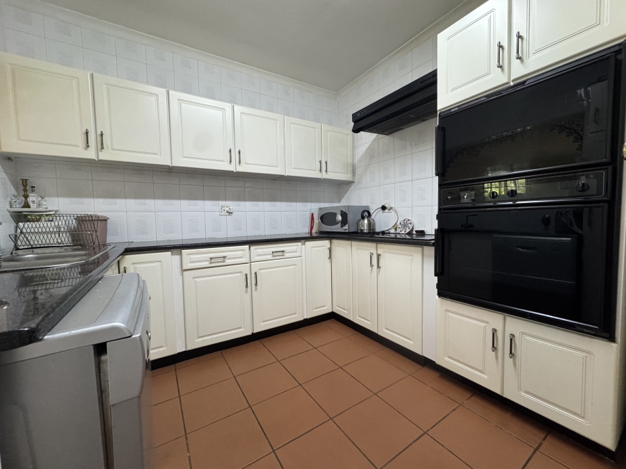 2 Bedroom Property for Sale in Hillcrest Central KwaZulu-Natal