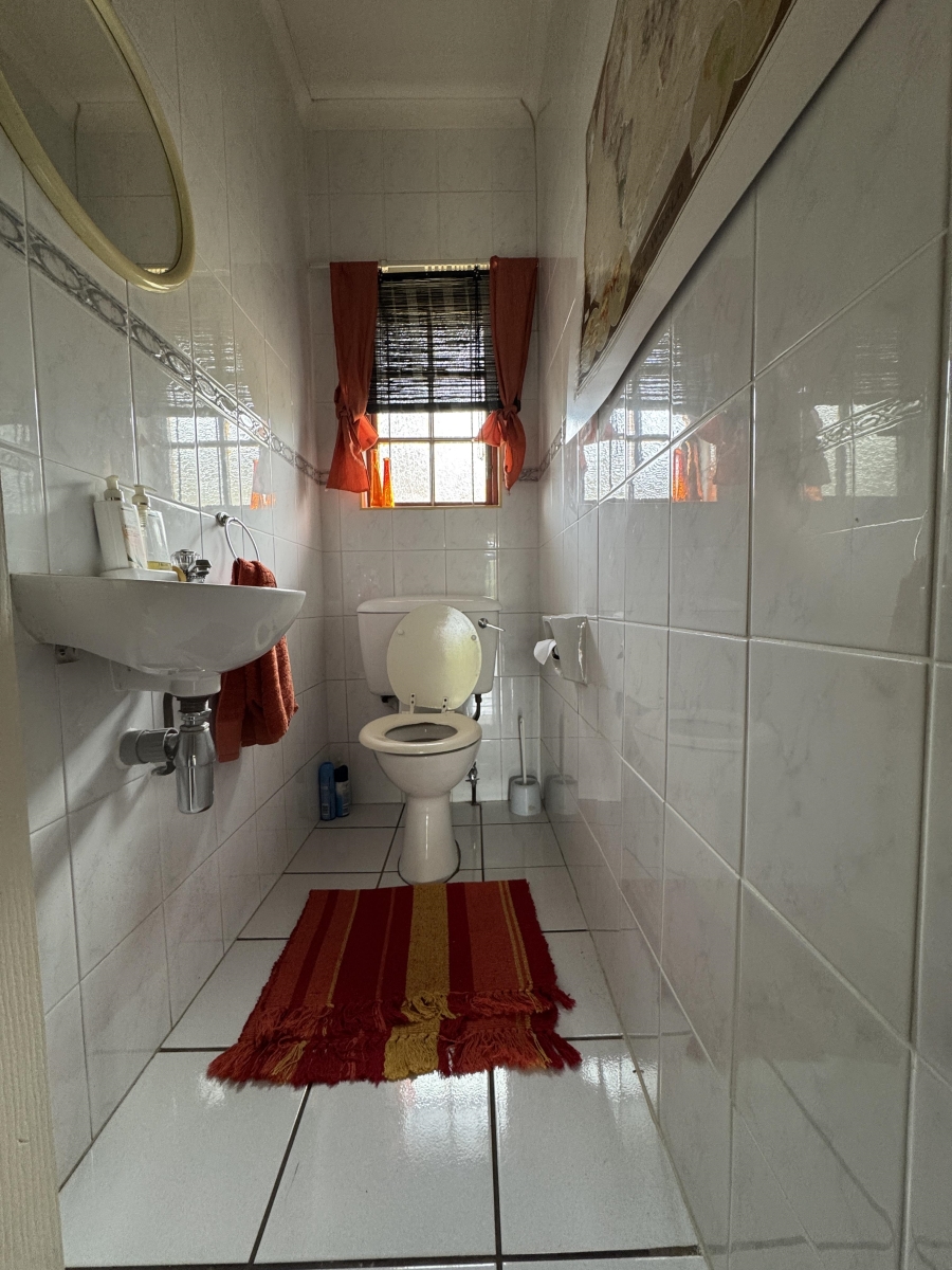 2 Bedroom Property for Sale in Hillcrest Central KwaZulu-Natal