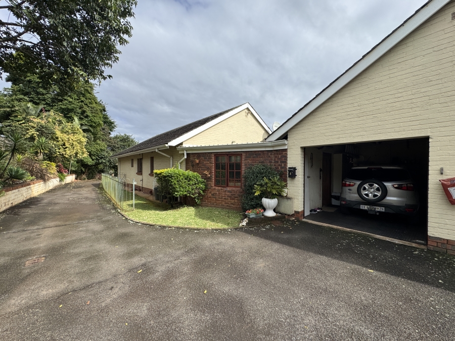 2 Bedroom Property for Sale in Hillcrest Central KwaZulu-Natal