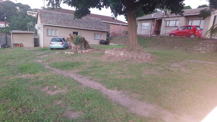 5 Bedroom Property for Sale in Mount Vernon KwaZulu-Natal