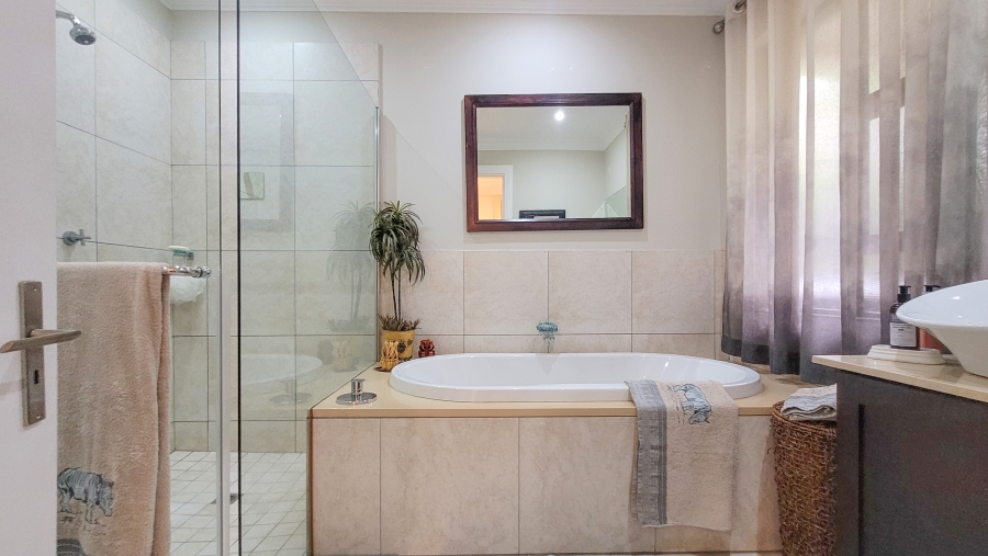 5 Bedroom Property for Sale in Simbithi Eco Estate KwaZulu-Natal