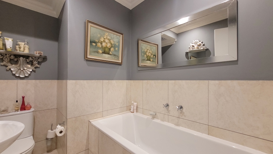 5 Bedroom Property for Sale in Simbithi Eco Estate KwaZulu-Natal
