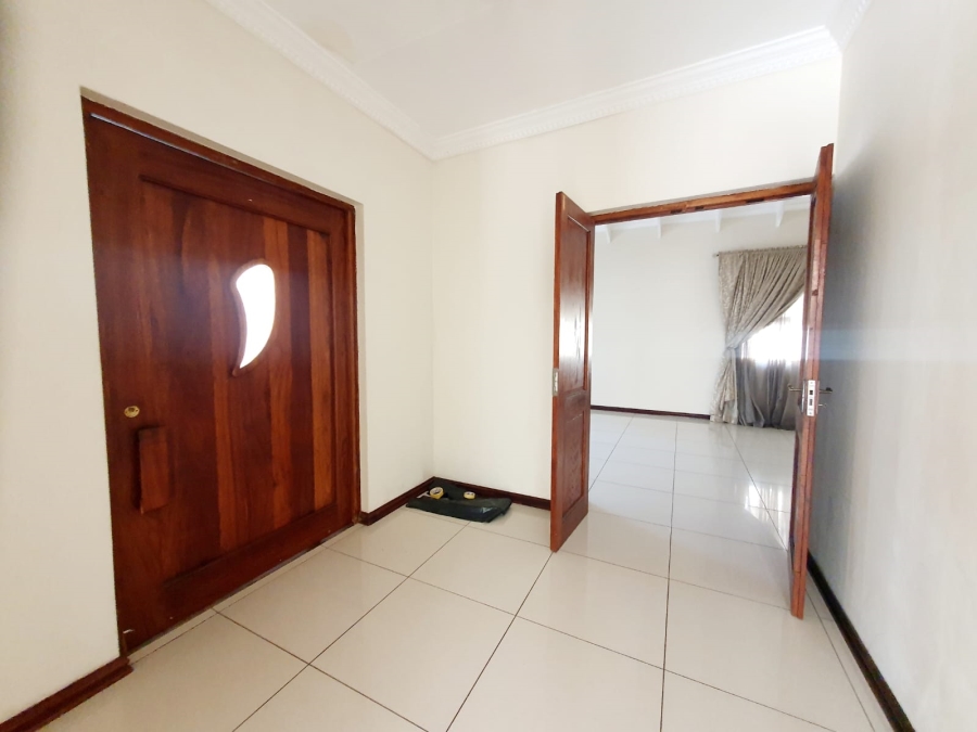 4 Bedroom Property for Sale in Meer En See KwaZulu-Natal
