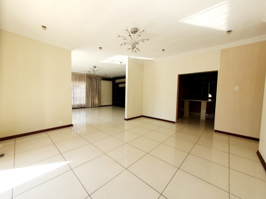 4 Bedroom Property for Sale in Meer En See KwaZulu-Natal