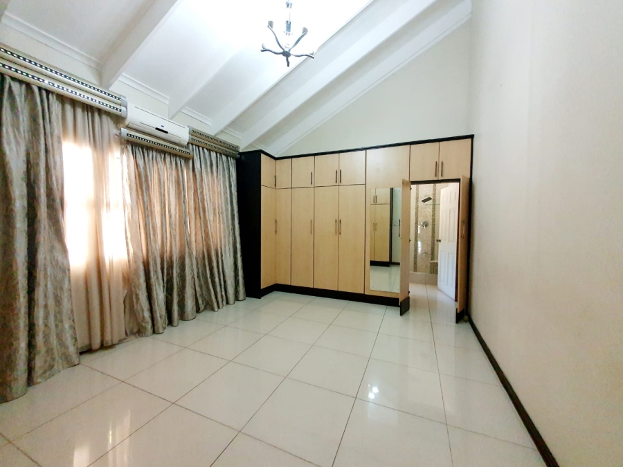 4 Bedroom Property for Sale in Meer En See KwaZulu-Natal