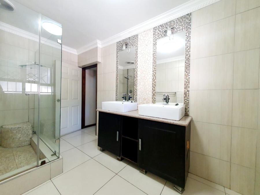 4 Bedroom Property for Sale in Meer En See KwaZulu-Natal