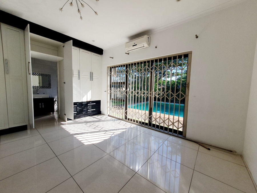 4 Bedroom Property for Sale in Meer En See KwaZulu-Natal