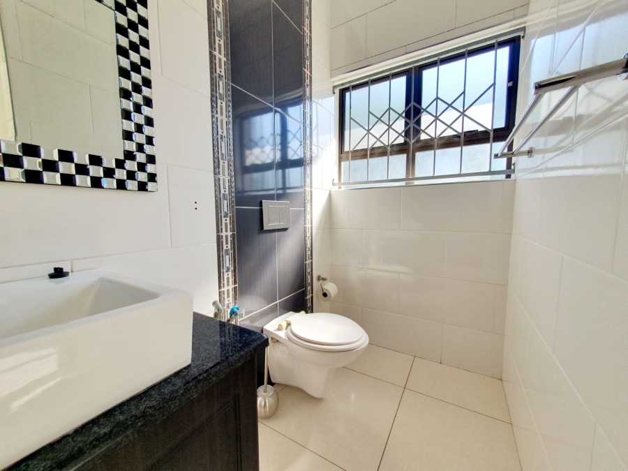 4 Bedroom Property for Sale in Meer En See KwaZulu-Natal