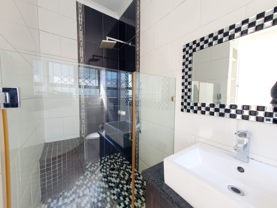 4 Bedroom Property for Sale in Meer En See KwaZulu-Natal