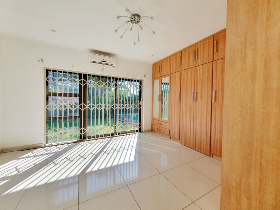 4 Bedroom Property for Sale in Meer En See KwaZulu-Natal
