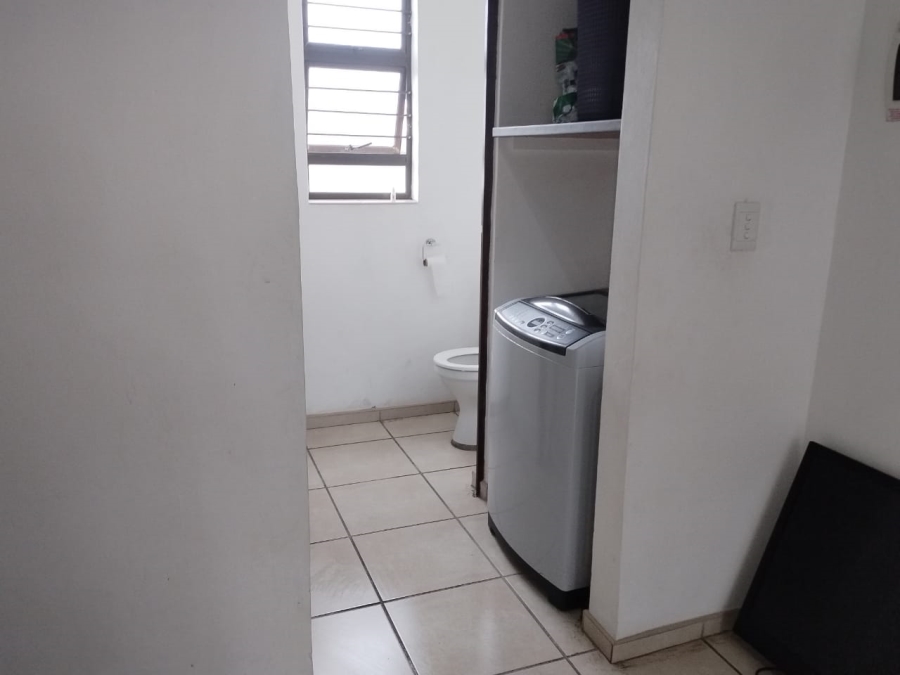 To Let 3 Bedroom Property for Rent in Umbilo KwaZulu-Natal