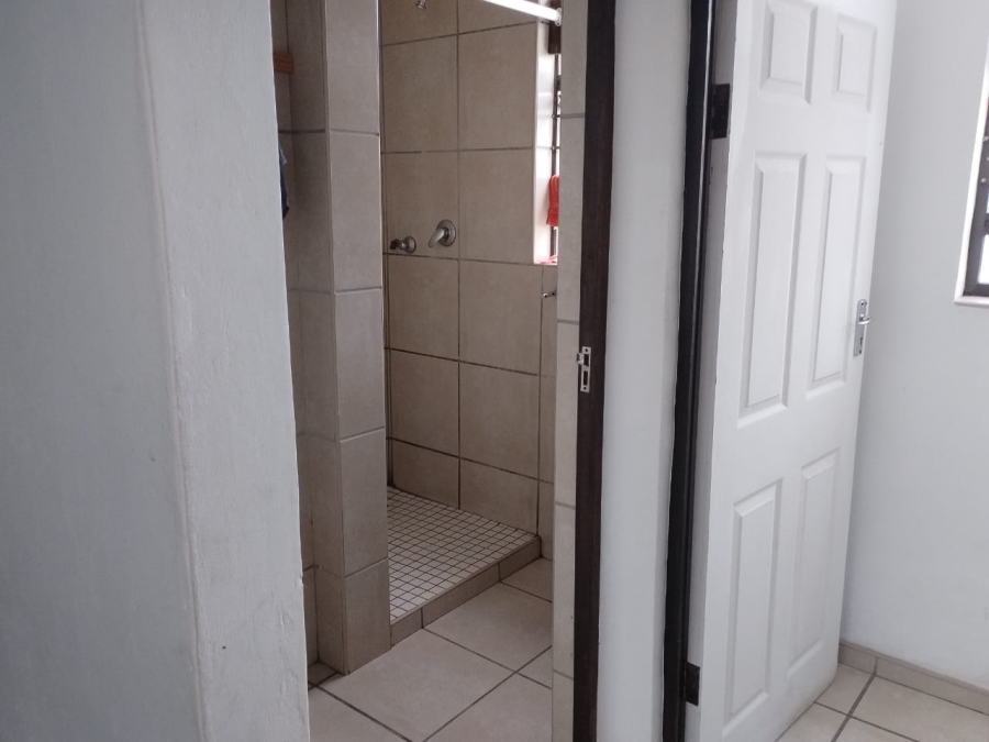 To Let 3 Bedroom Property for Rent in Umbilo KwaZulu-Natal