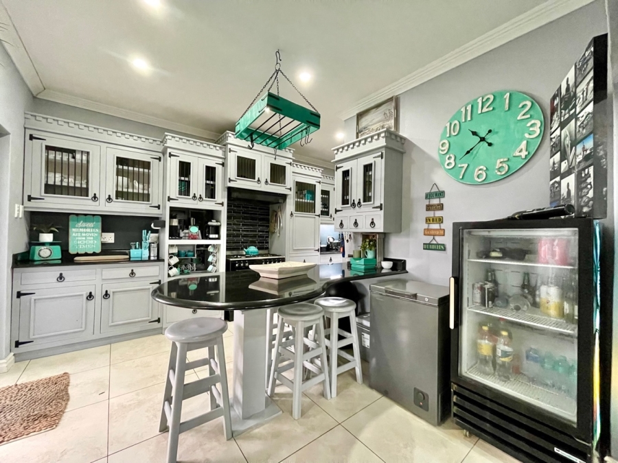 5 Bedroom Property for Sale in Sovereign Sands KwaZulu-Natal