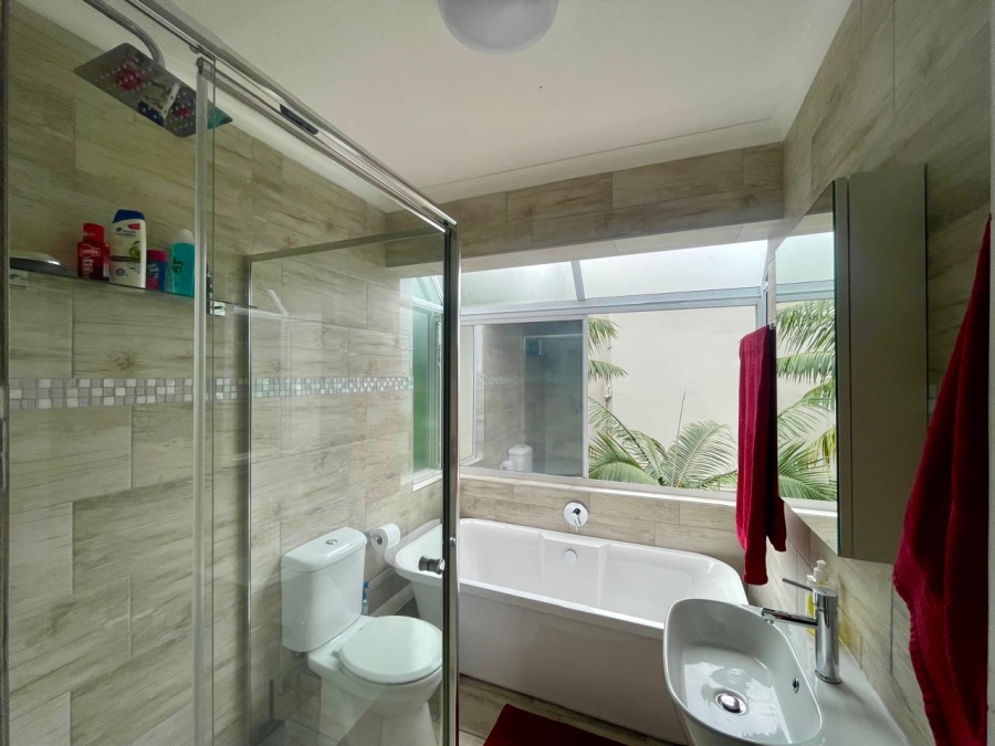 3 Bedroom Property for Sale in Shakas Rock KwaZulu-Natal