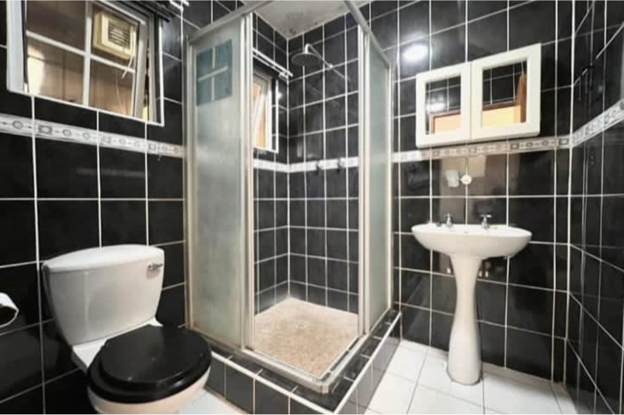 1 Bedroom Property for Sale in Meer En See KwaZulu-Natal