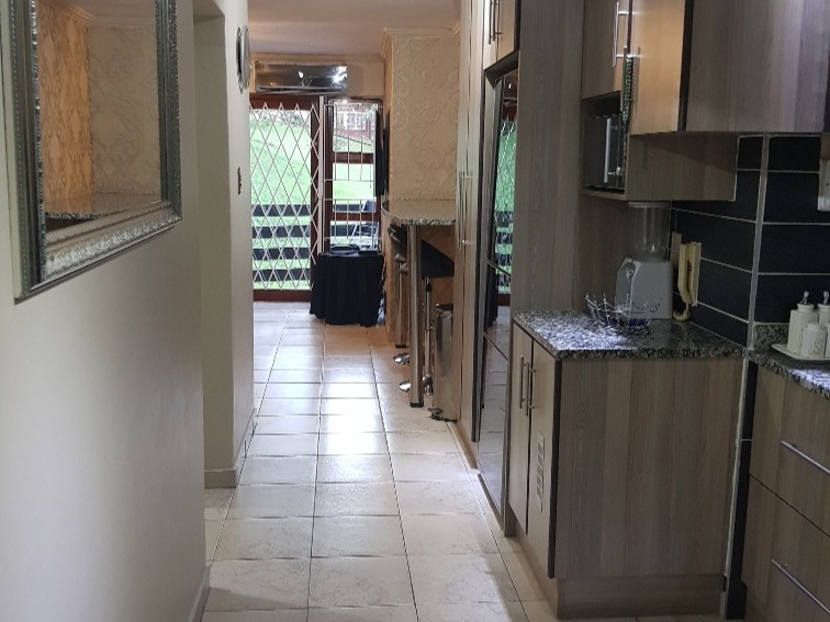 To Let 1 Bedroom Property for Rent in Bluff KwaZulu-Natal