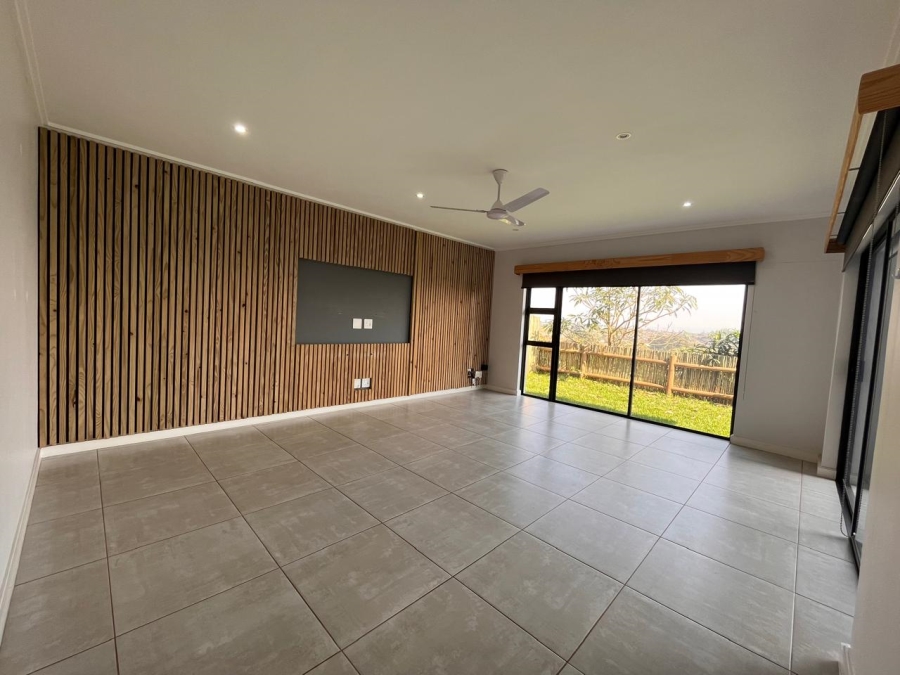 To Let 4 Bedroom Property for Rent in Shakas Rock KwaZulu-Natal