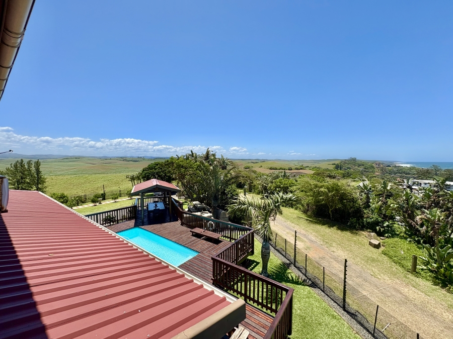 4 Bedroom Property for Sale in Tinley Manor KwaZulu-Natal
