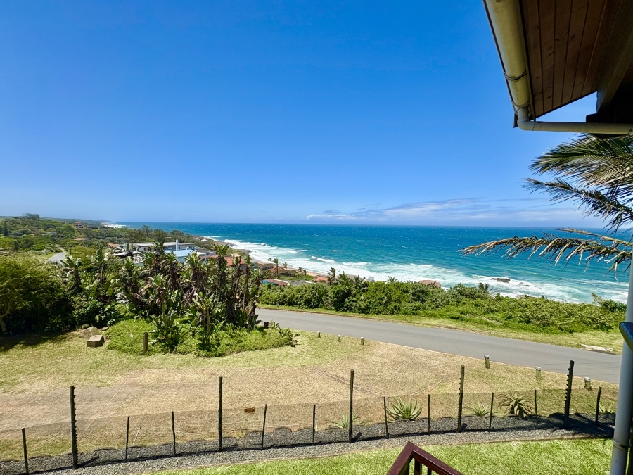 4 Bedroom Property for Sale in Tinley Manor KwaZulu-Natal