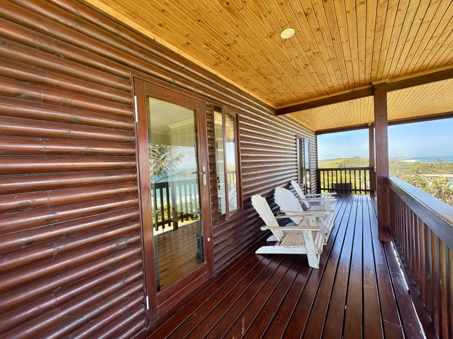 4 Bedroom Property for Sale in Tinley Manor KwaZulu-Natal