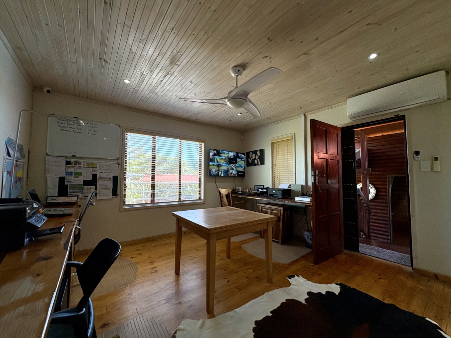 4 Bedroom Property for Sale in Tinley Manor KwaZulu-Natal