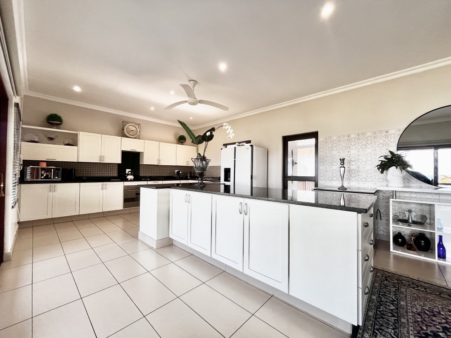 5 Bedroom Property for Sale in Ballito Central KwaZulu-Natal