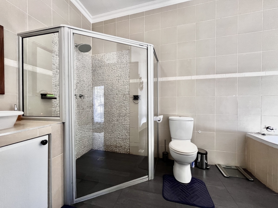 5 Bedroom Property for Sale in Ballito Central KwaZulu-Natal