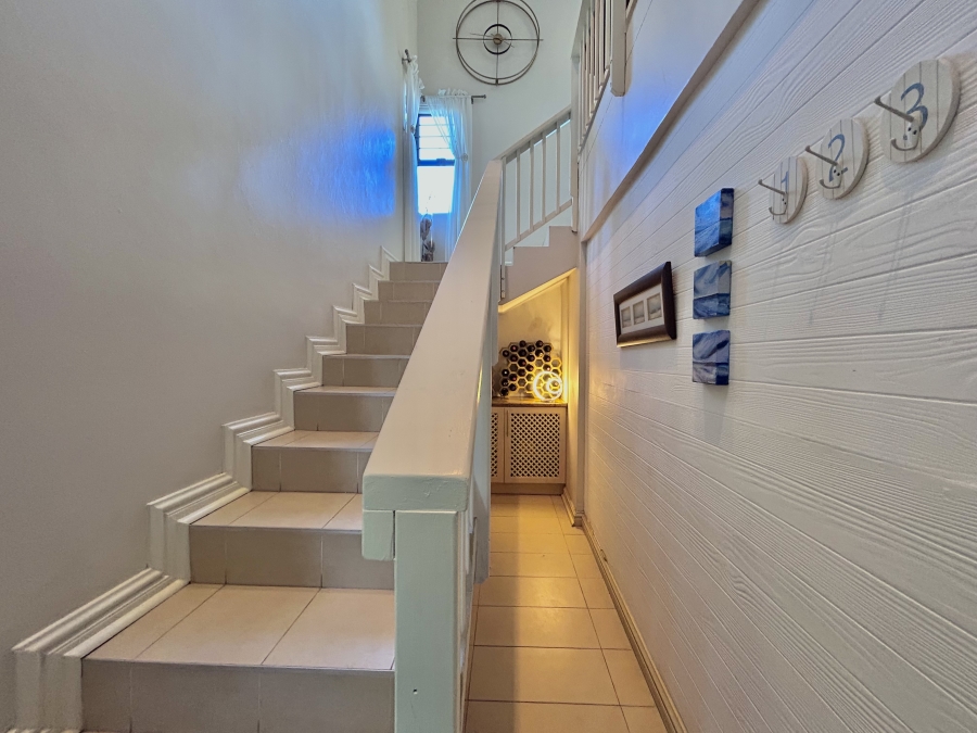 5 Bedroom Property for Sale in Ballito Central KwaZulu-Natal