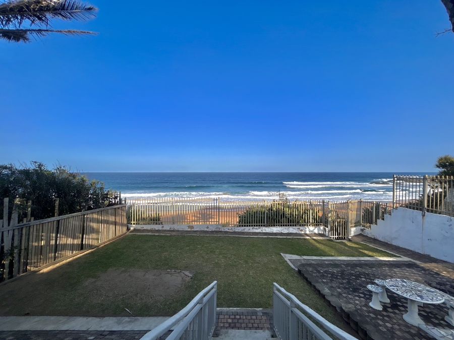 8 Bedroom Property for Sale in Tinley Manor KwaZulu-Natal