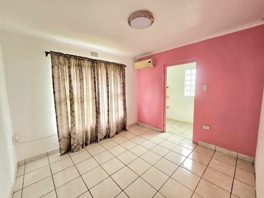 To Let 3 Bedroom Property for Rent in Bellair KwaZulu-Natal