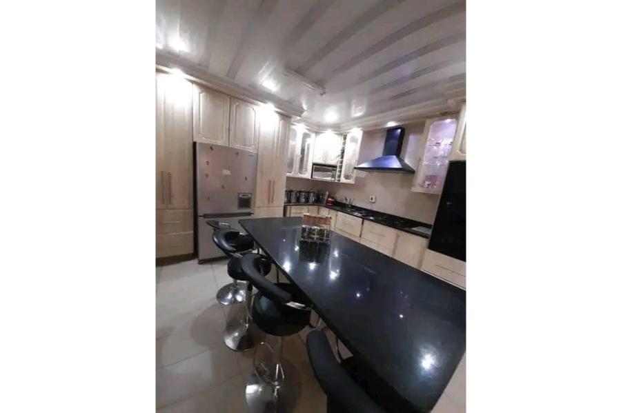 6 Bedroom Property for Sale in Dundee KwaZulu-Natal