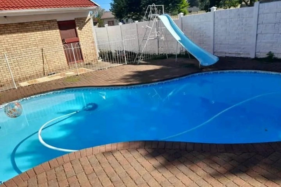 6 Bedroom Property for Sale in Dundee KwaZulu-Natal