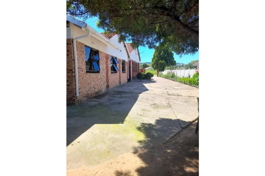 6 Bedroom Property for Sale in Dundee KwaZulu-Natal