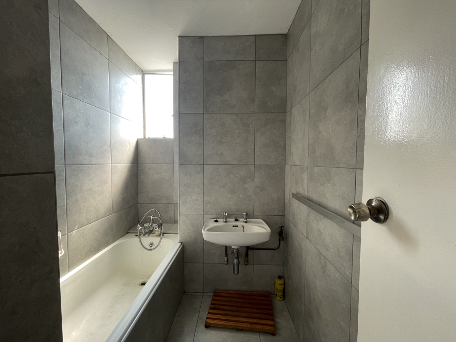 2 Bedroom Property for Sale in Scottsville KwaZulu-Natal