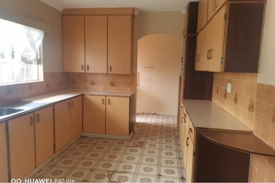4 Bedroom Property for Sale in Signal Hill KwaZulu-Natal