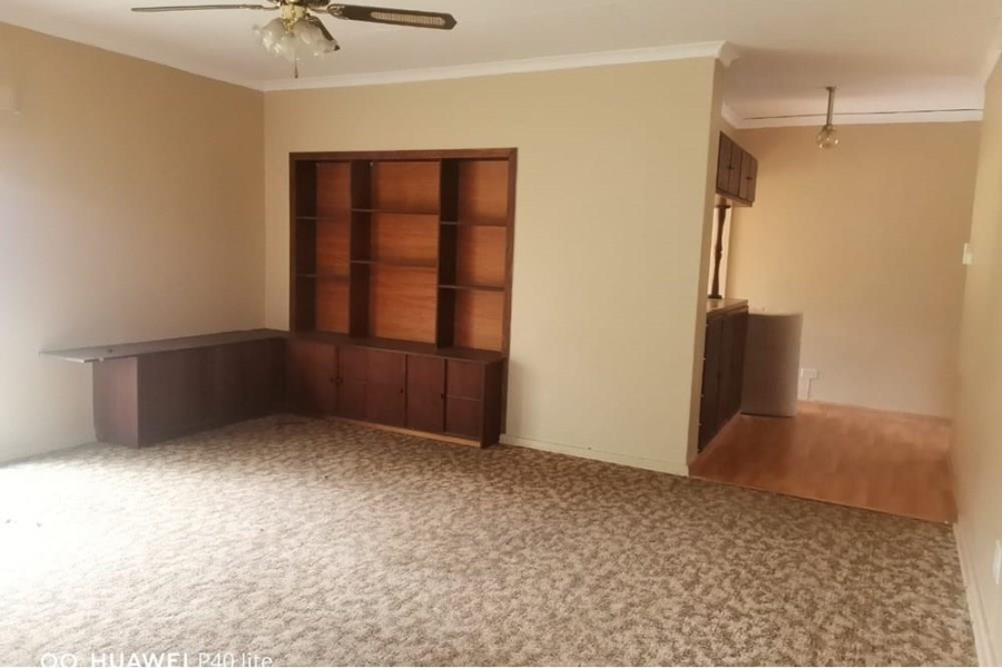 4 Bedroom Property for Sale in Signal Hill KwaZulu-Natal
