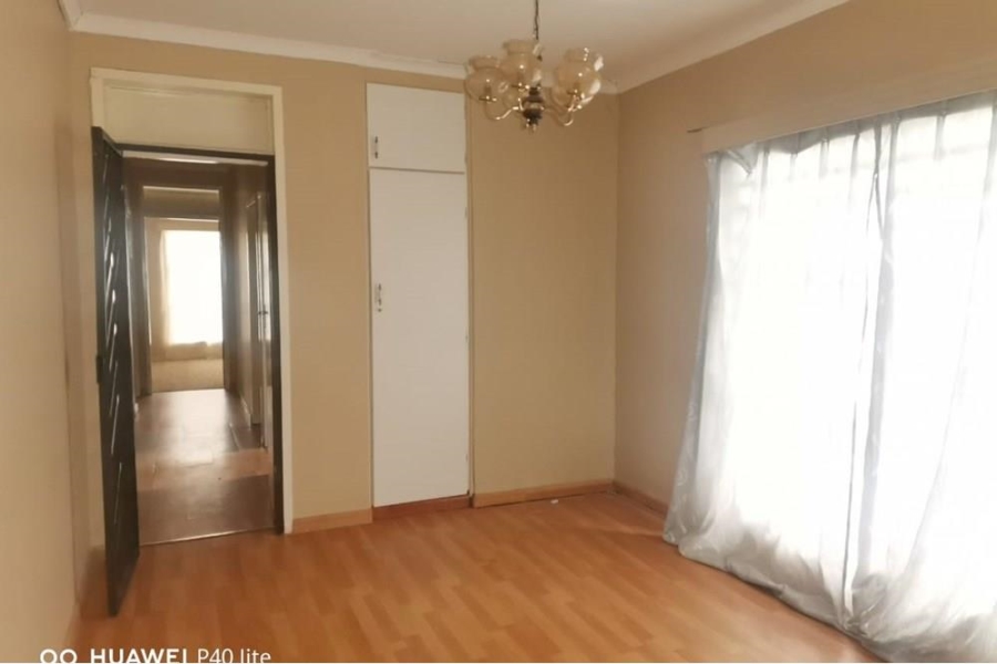 4 Bedroom Property for Sale in Signal Hill KwaZulu-Natal