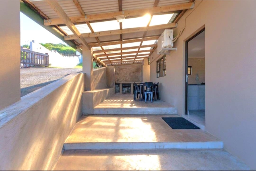7 Bedroom Property for Sale in Tugela Mouth KwaZulu-Natal
