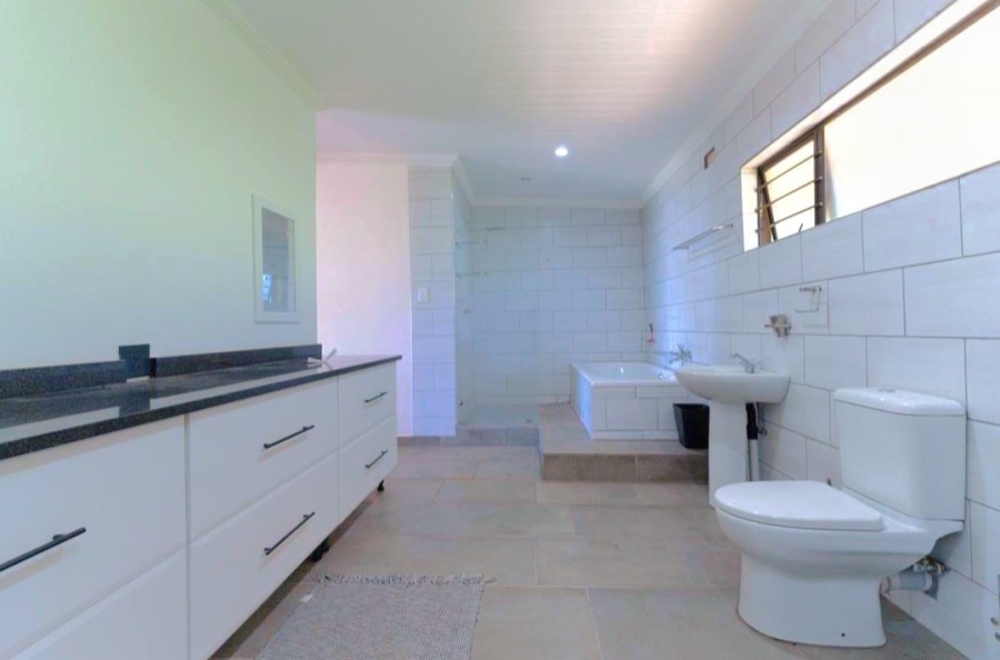 7 Bedroom Property for Sale in Tugela Mouth KwaZulu-Natal