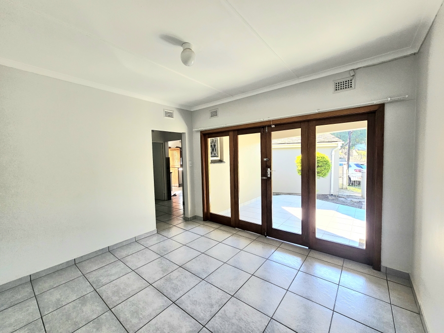 To Let 3 Bedroom Property for Rent in Mount Vernon KwaZulu-Natal