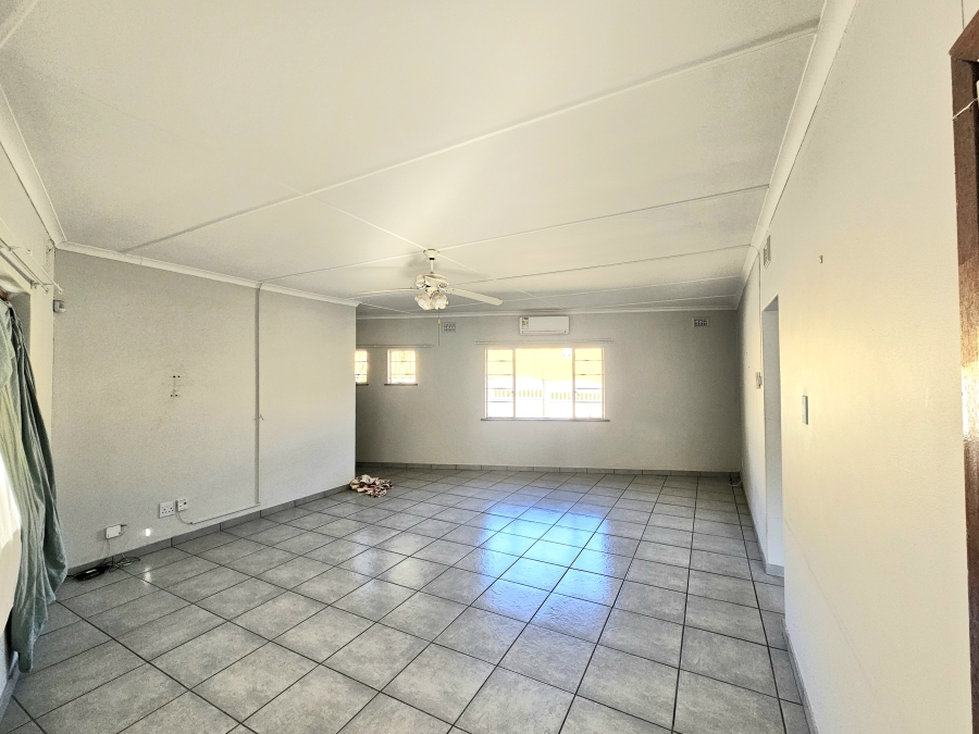 To Let 3 Bedroom Property for Rent in Mount Vernon KwaZulu-Natal